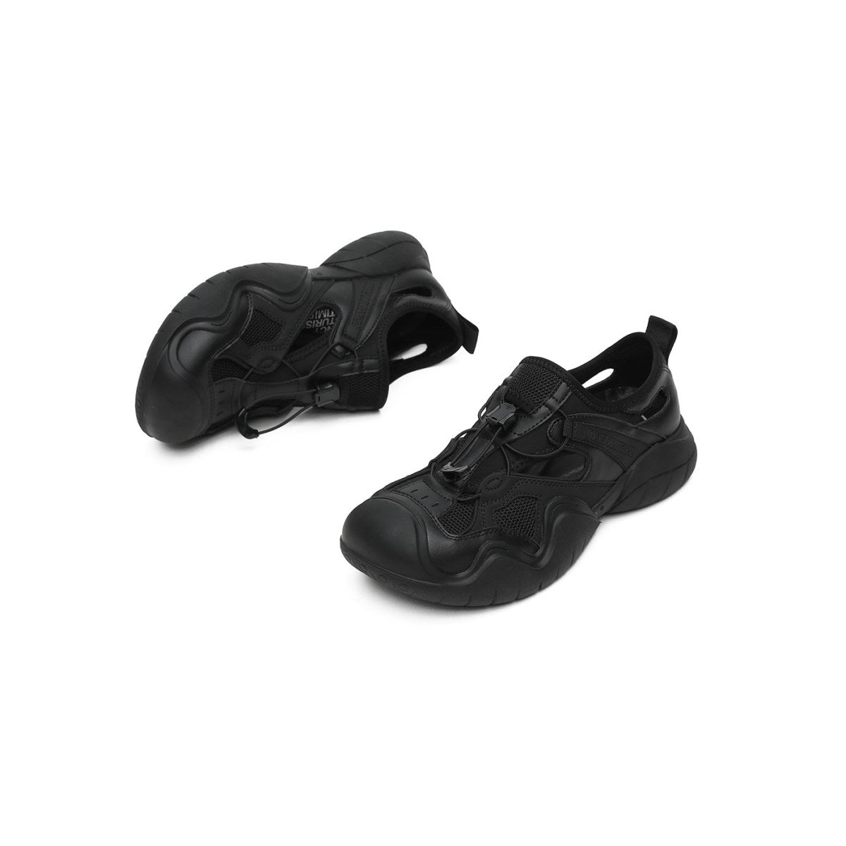 Vent Cooling Black Runner Sneakers