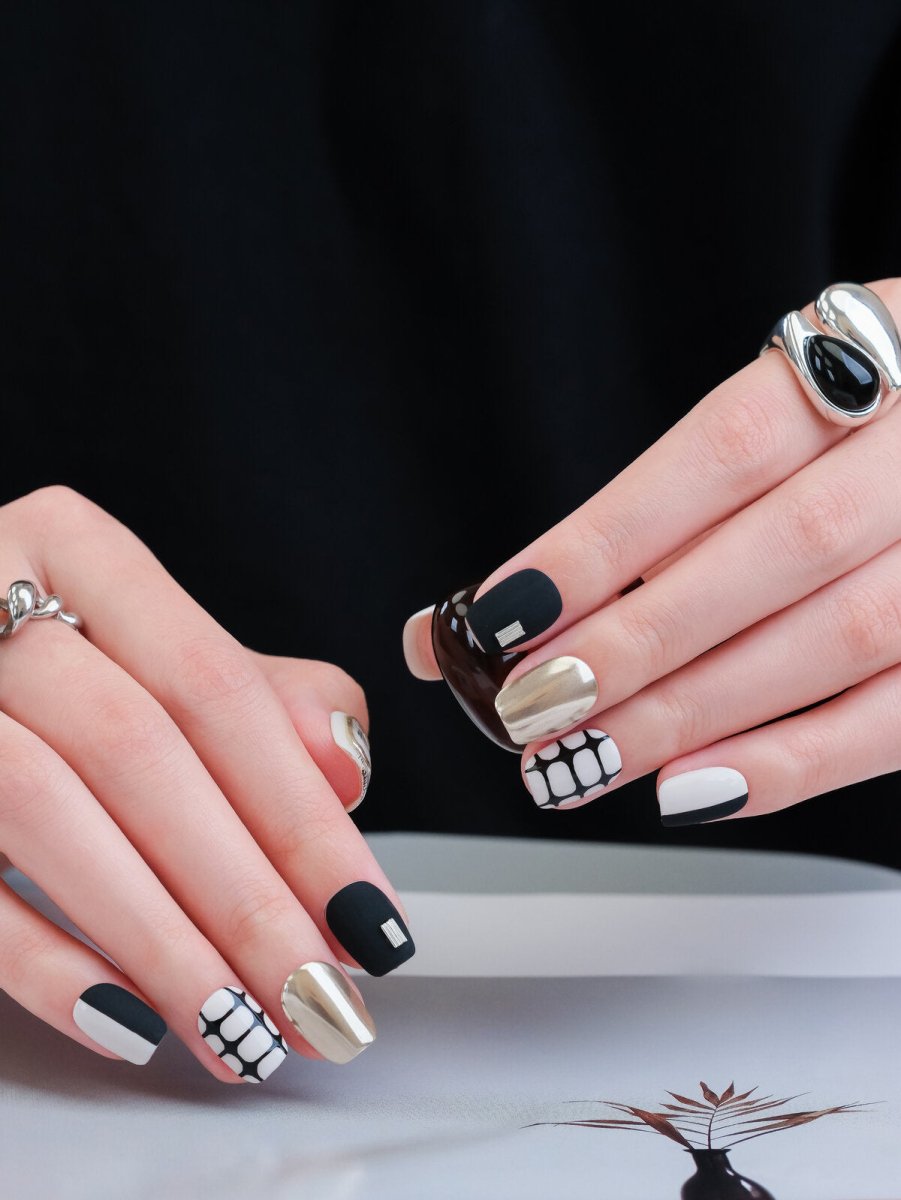 Hepburn Black White Chrome Baddie Press-On Nails