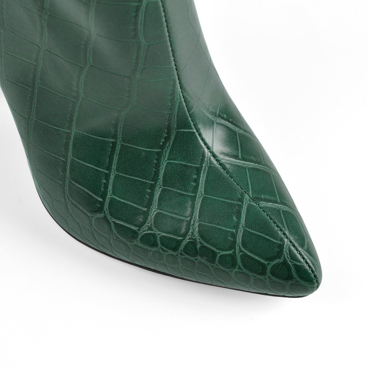 london - girl - faux - leather - everyday - knee - high - boots_all_green_4.jpg