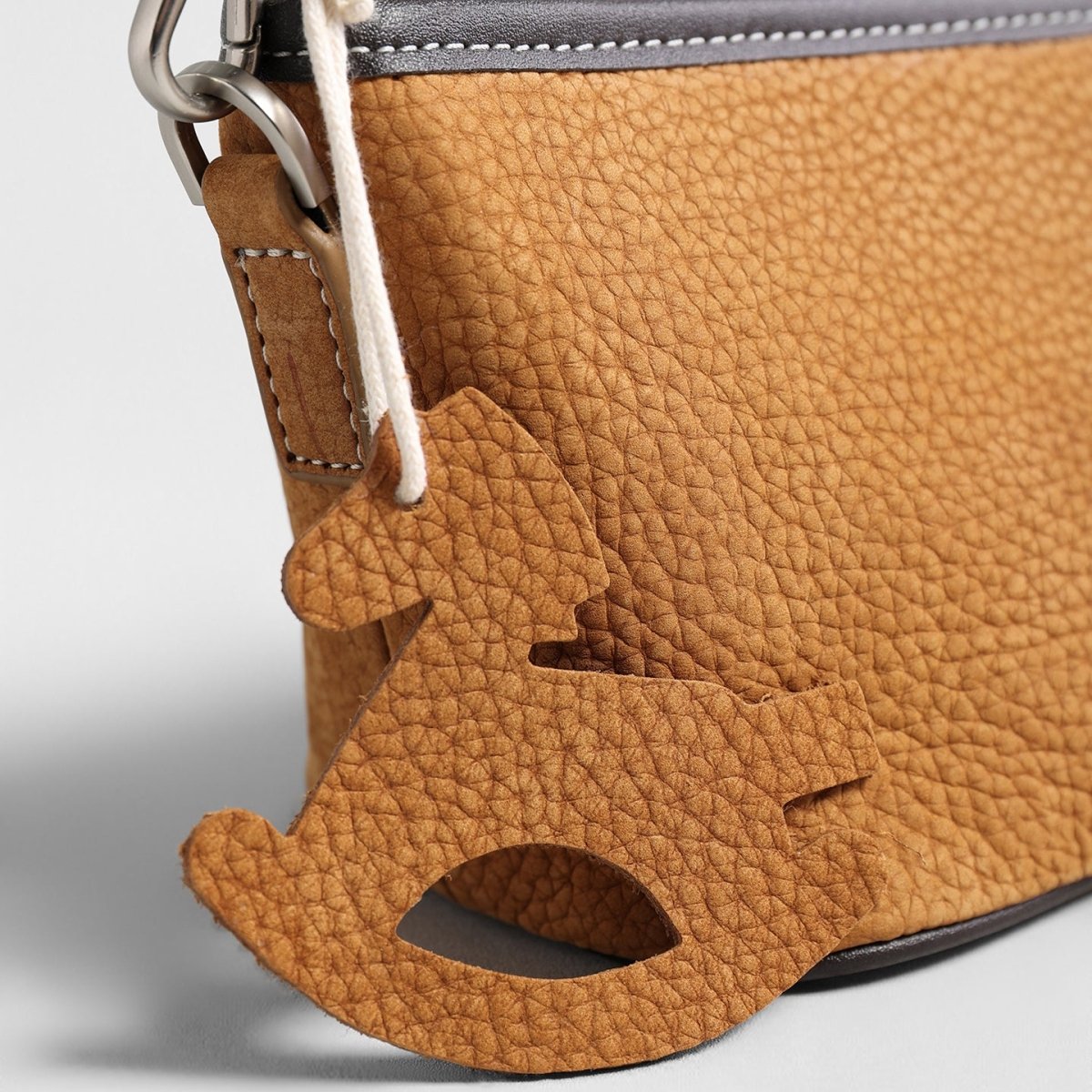 Vintage Pebbled Suede Baguette Bag – Contrast Strap Crossbody Bag