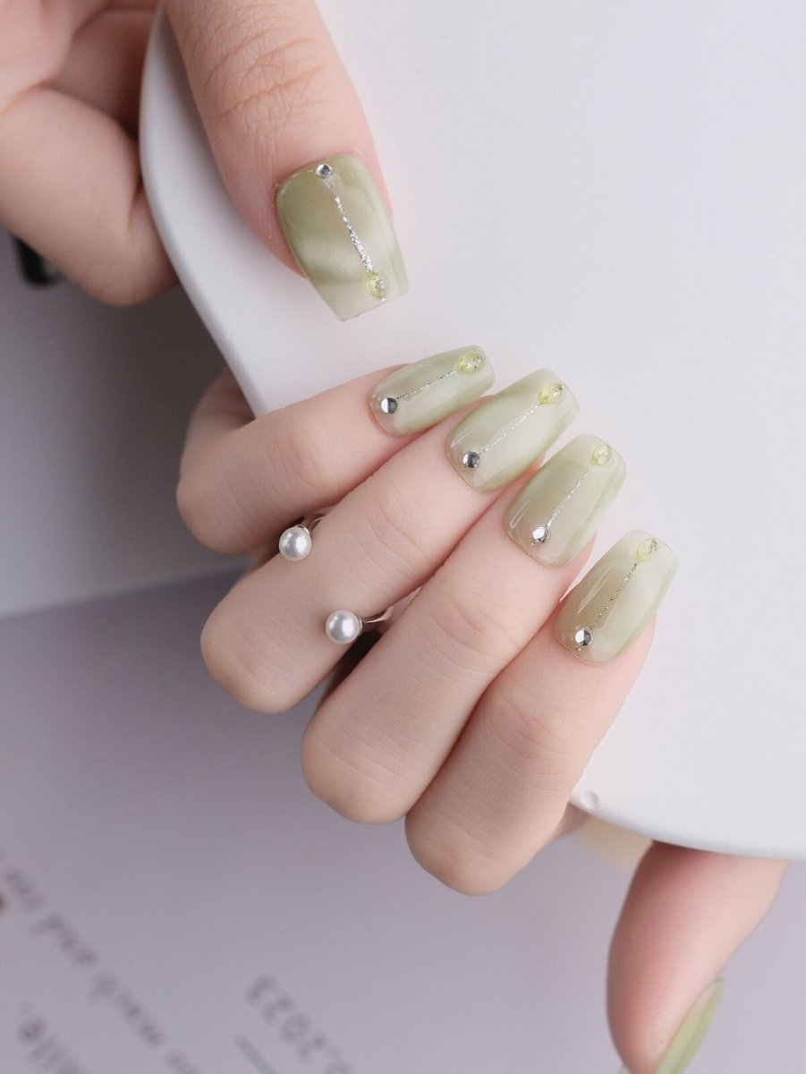 Shine Muscat Press-On Nails