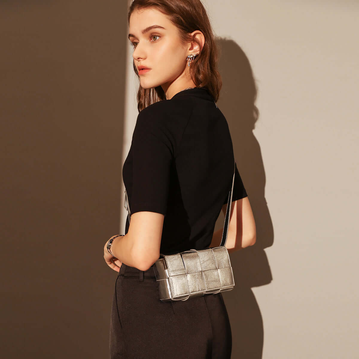 woven metallic silver woven cassette shoulder bag all 5