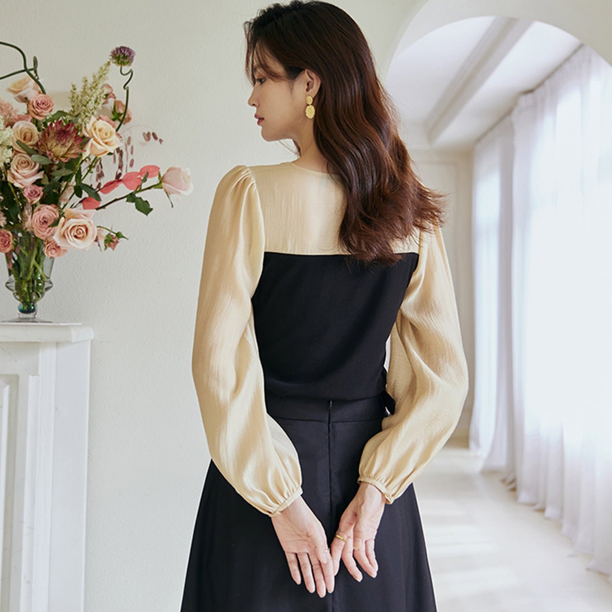 Black Two Tone Lantern Sleeve Blouse   0cm