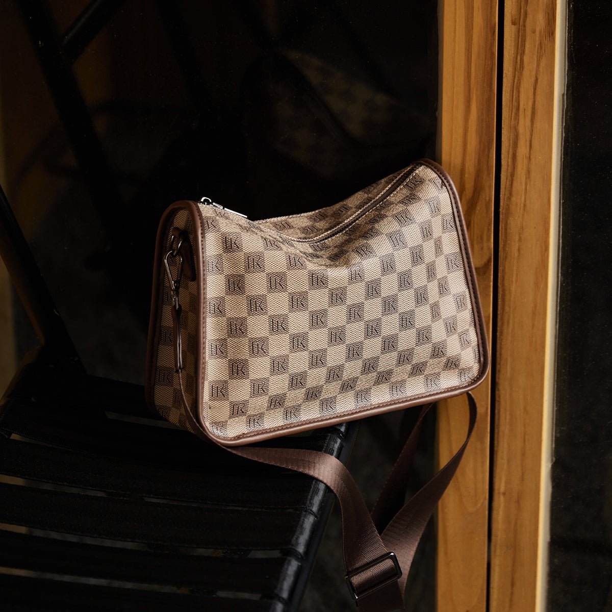 Checkerboard Monogram Khaki Shoulder Bag - 0cm