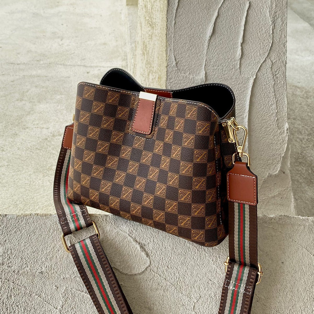 Classic Checkboard Brown Shoulder Bag - 0cm