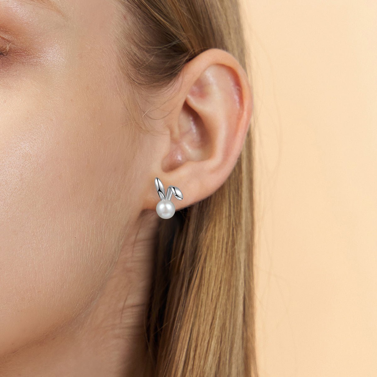 Smug Bunny Silver Earrings 0cm