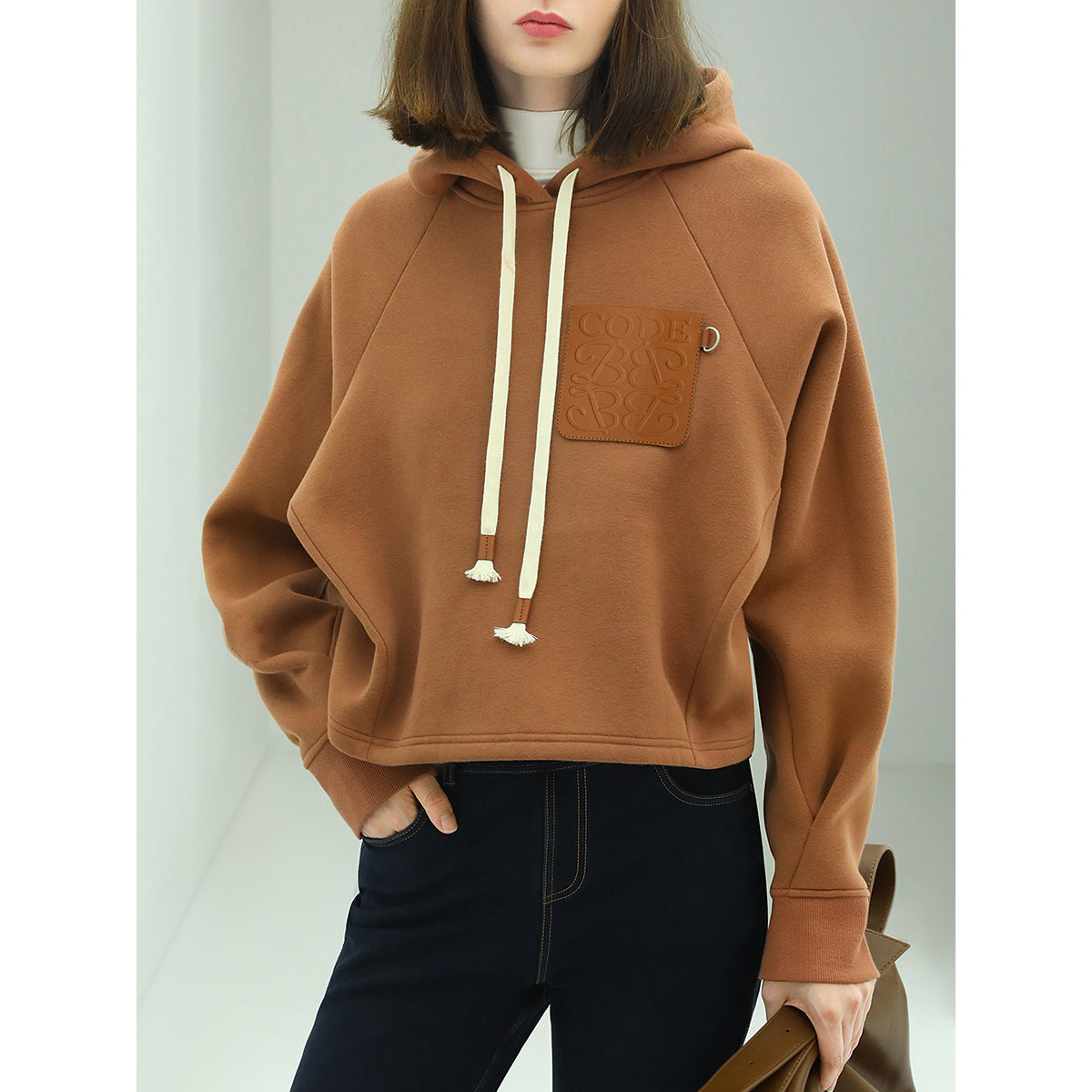 airy-embossed-hooded-sweater_all_brown_3.jpg