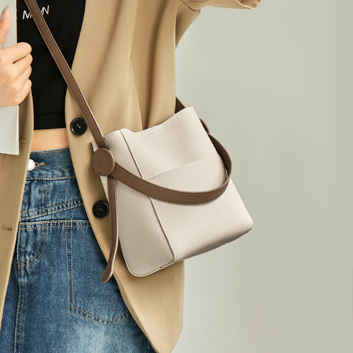 Alexa Minimalist Leather Bucket Crossbody Bag
