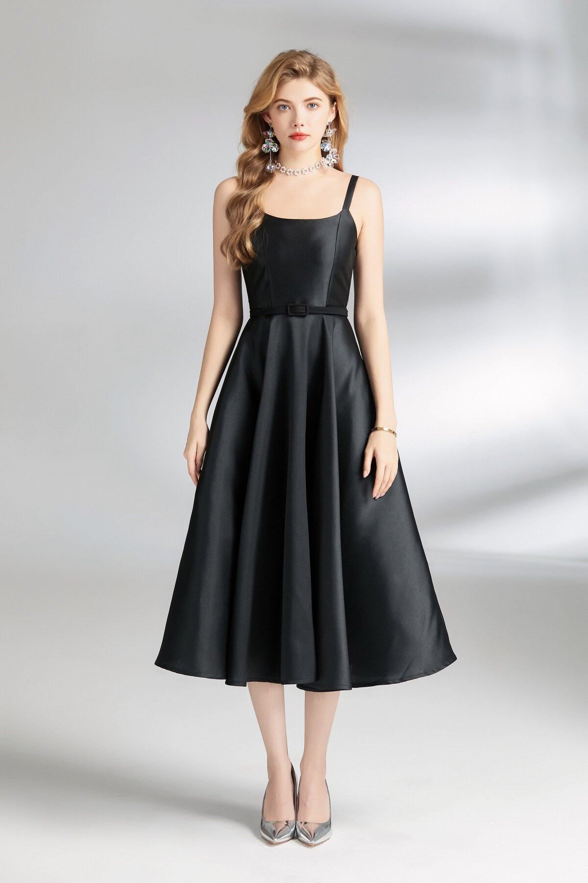 audrey hepburn spaghetti strap flare dress all black 1