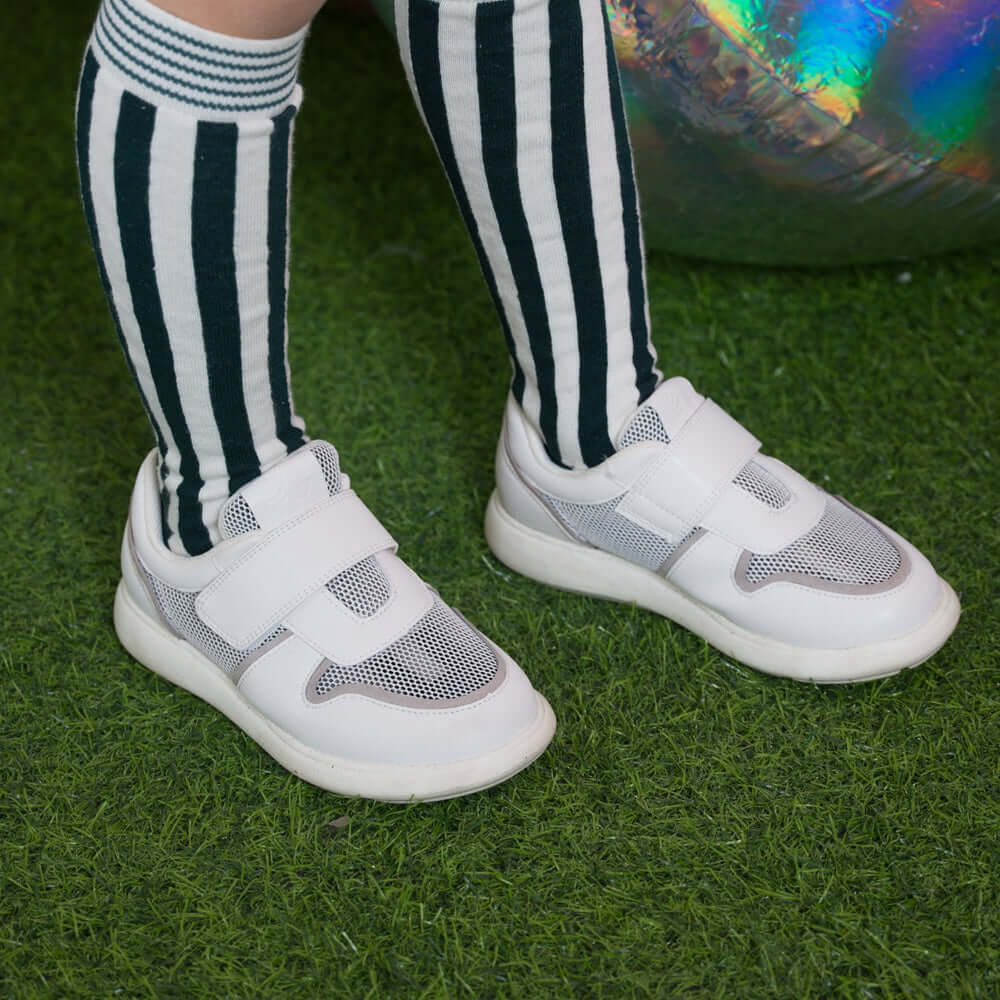 avery - extra - lightweight - kids - sneakers_all_white_5.jpg