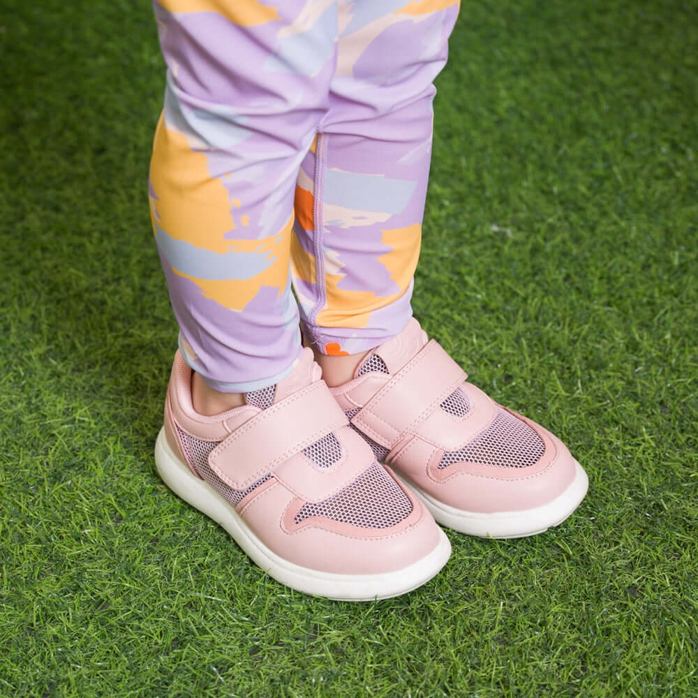 avery - extra - lightweight - kids - sneakers_all_pink_5.jpg