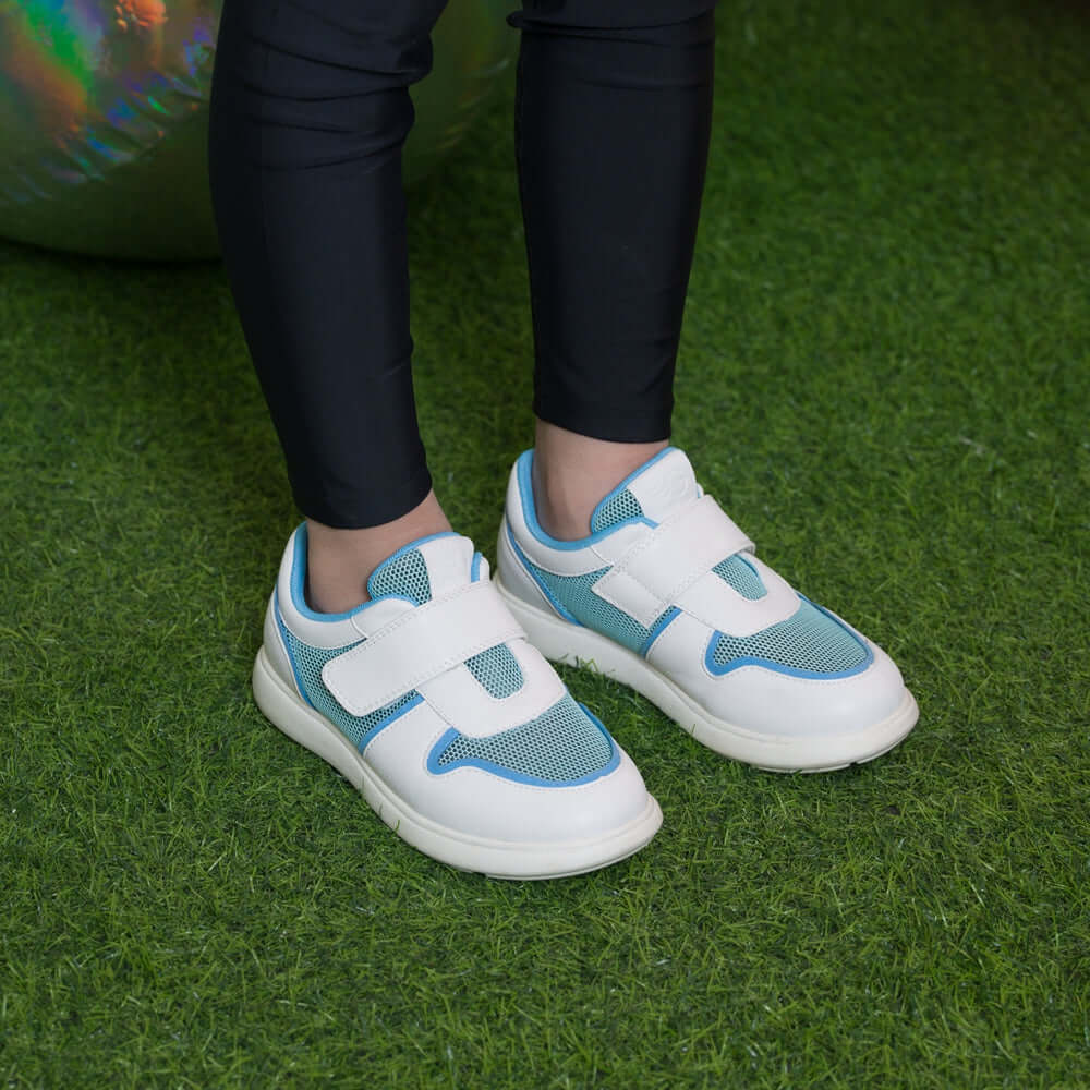 avery extra lightweight kids sneakers all blue 5