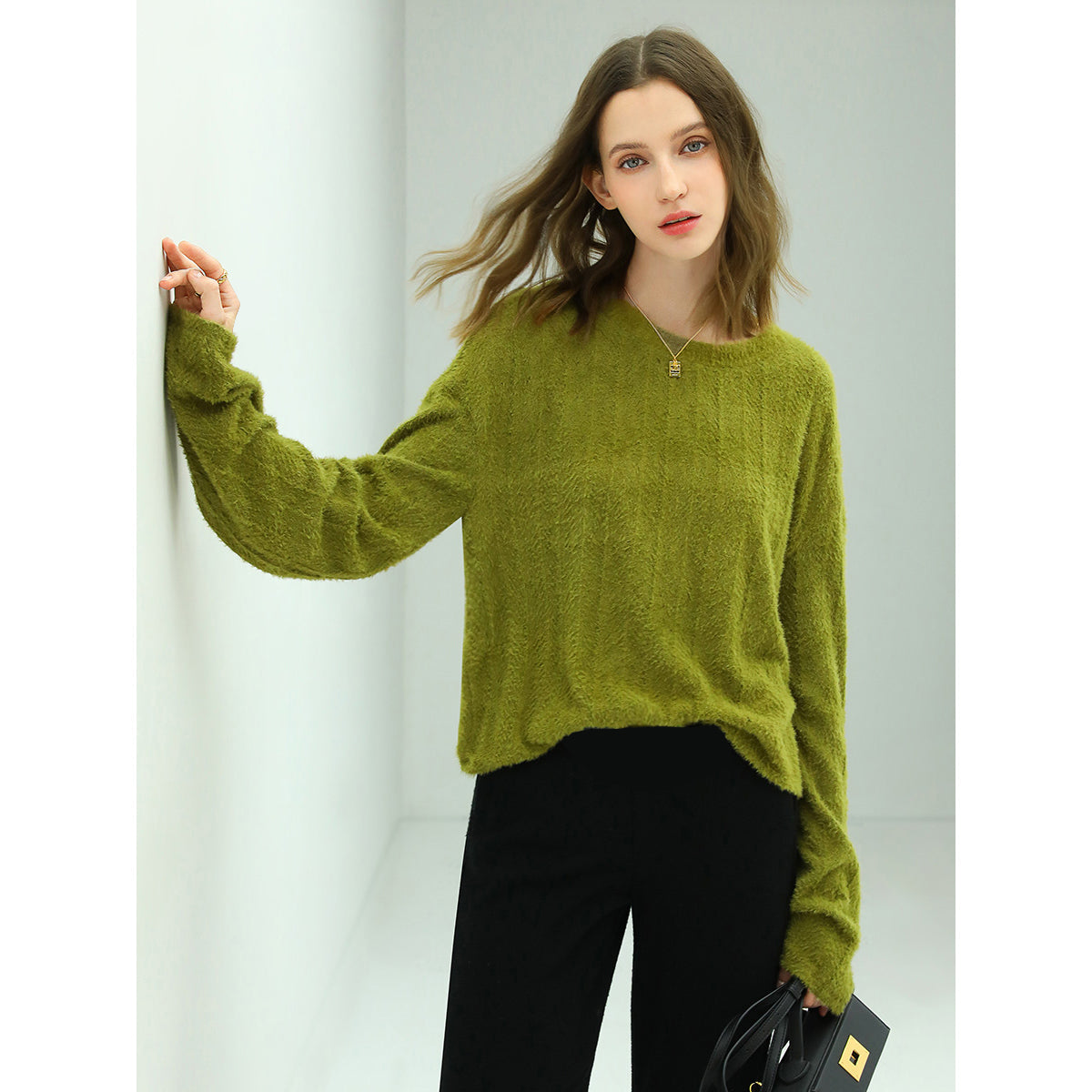baggy-trumpet-sleeved-textured-stripe-knit-top_all_green_1.jpg