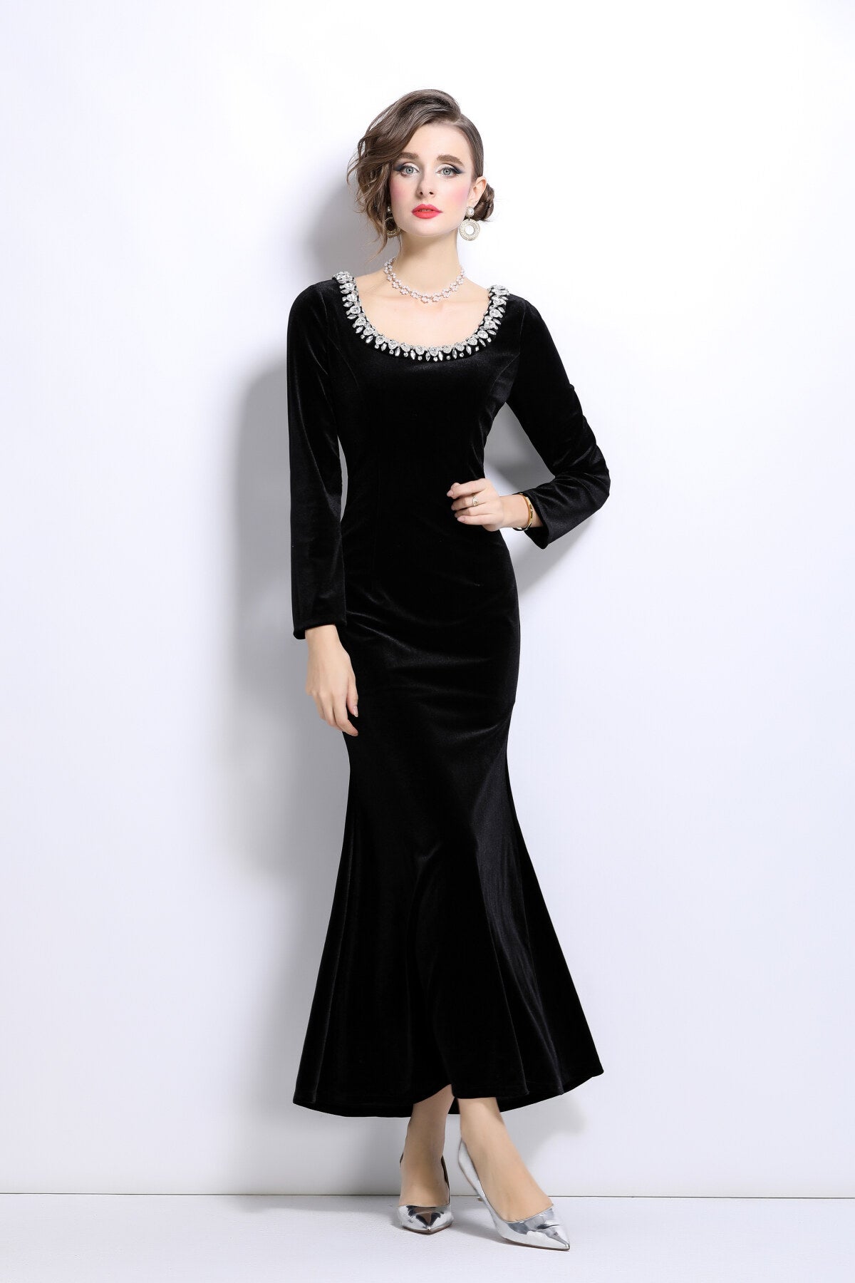 black velvet vintage fishtail dress all black 1