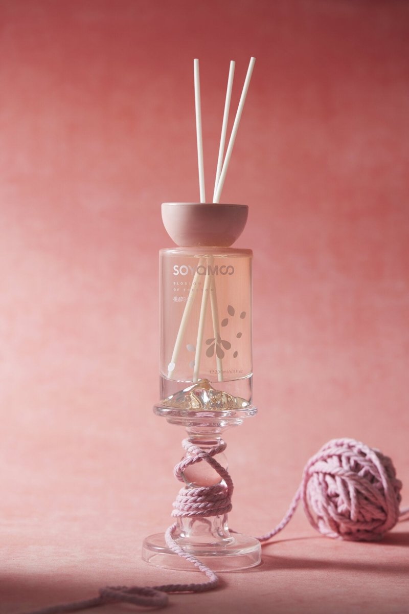 Blushing Peach Bliss Sculpted Round Shoulder Reed Diffuser – 200ml
