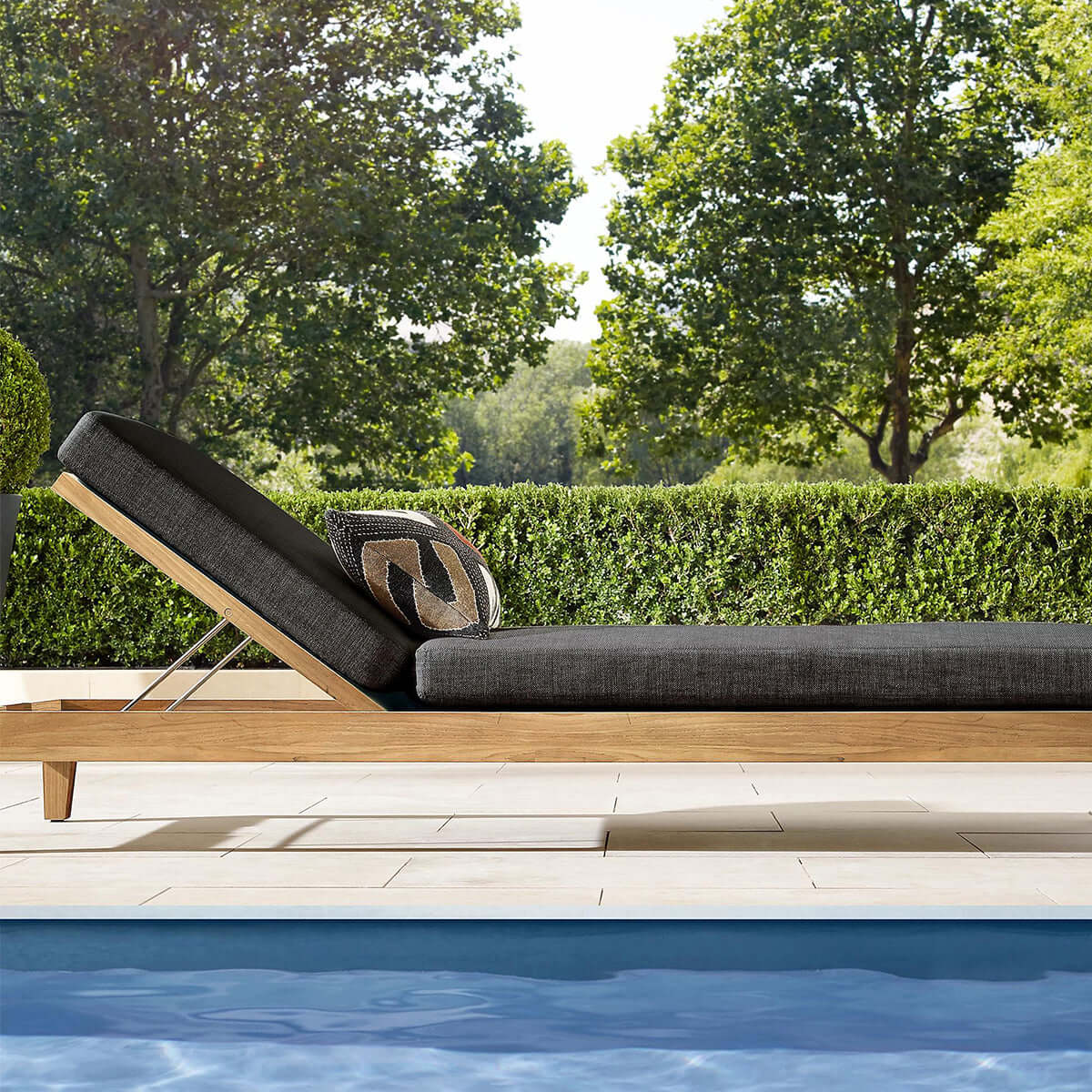 bruce sun lounger black 2