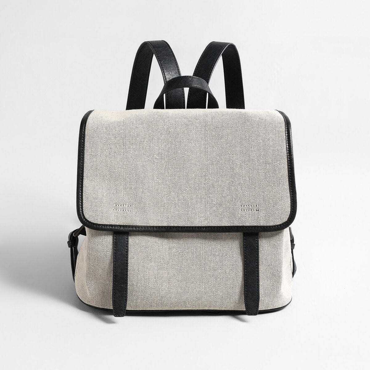 Canvas Flap Backpack – Large-Capacity Structured Daypack with Leather Trim
