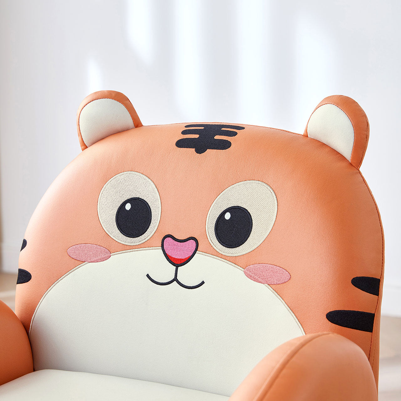 cartoon-animal-friends-kids-sofa-arm-chair_orange_3.jpg