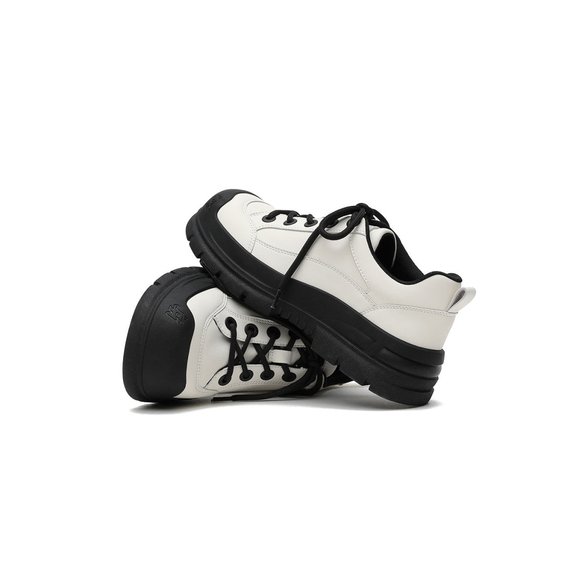 casual low top sneakers all black 3