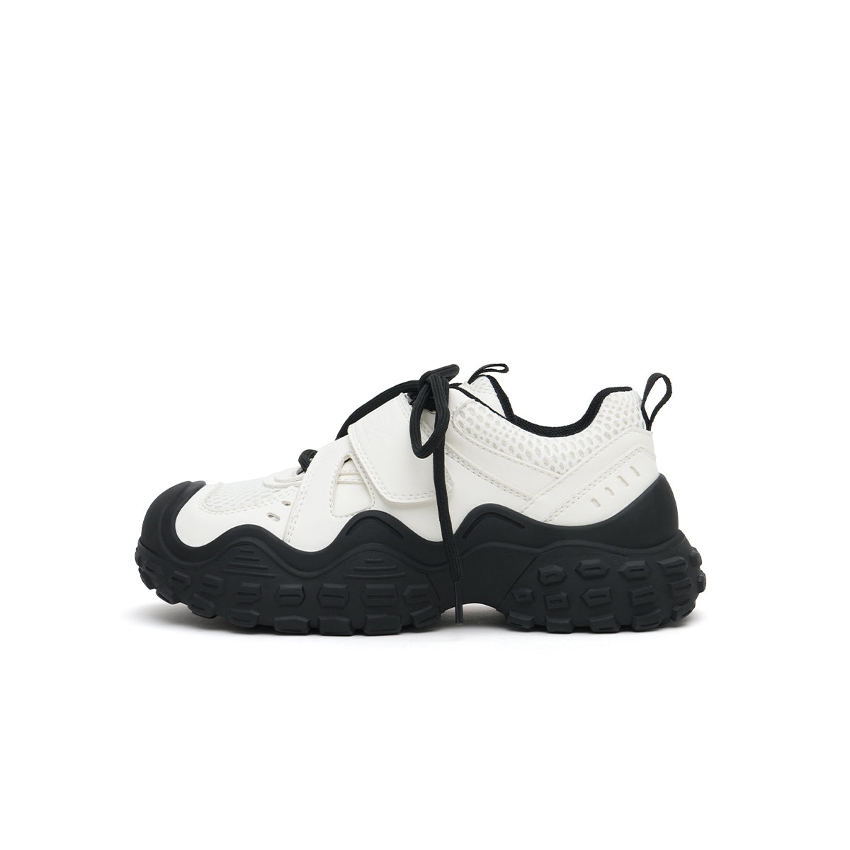 chunky wavy sneakers all black 1