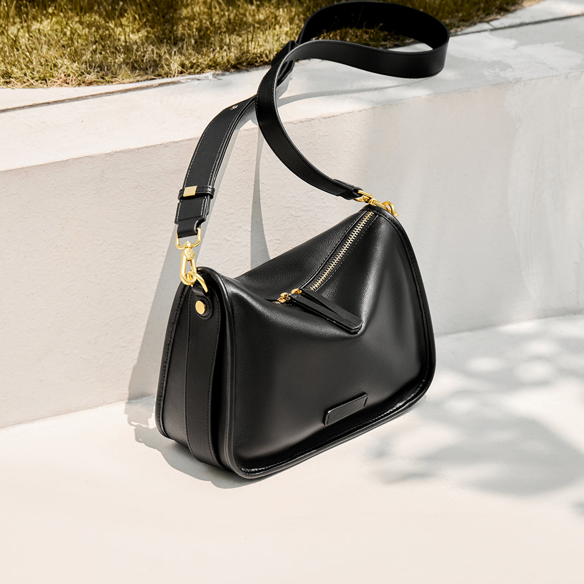 Classic Julie Leather Slouch Shoulder Bag