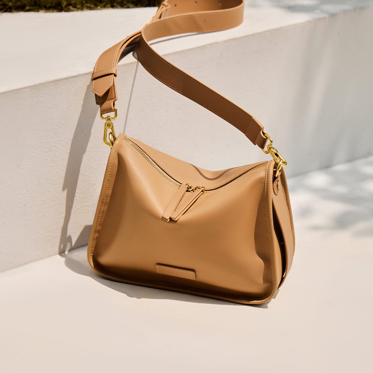 Classic Julie Leather Slouch Shoulder Bag