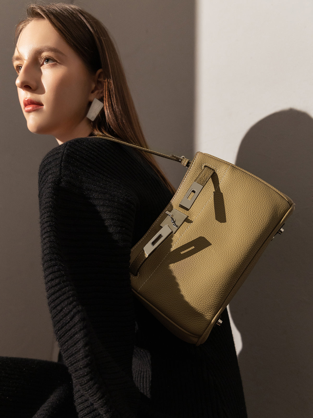 Classic Leather Box Bag