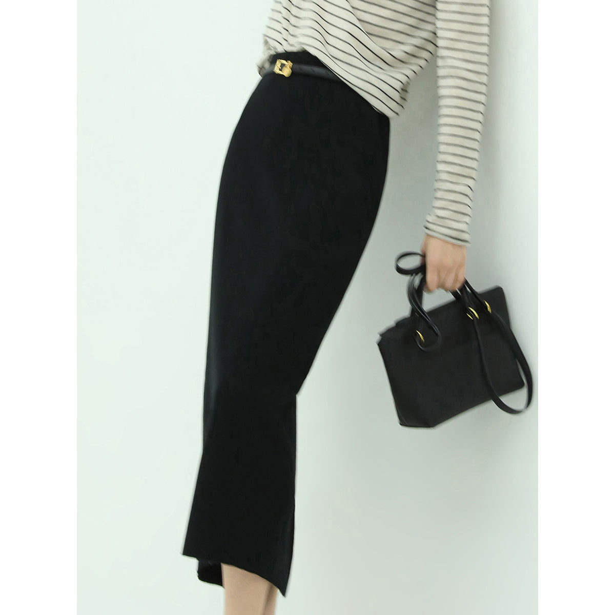 classic tailored back slit skirt all black 1