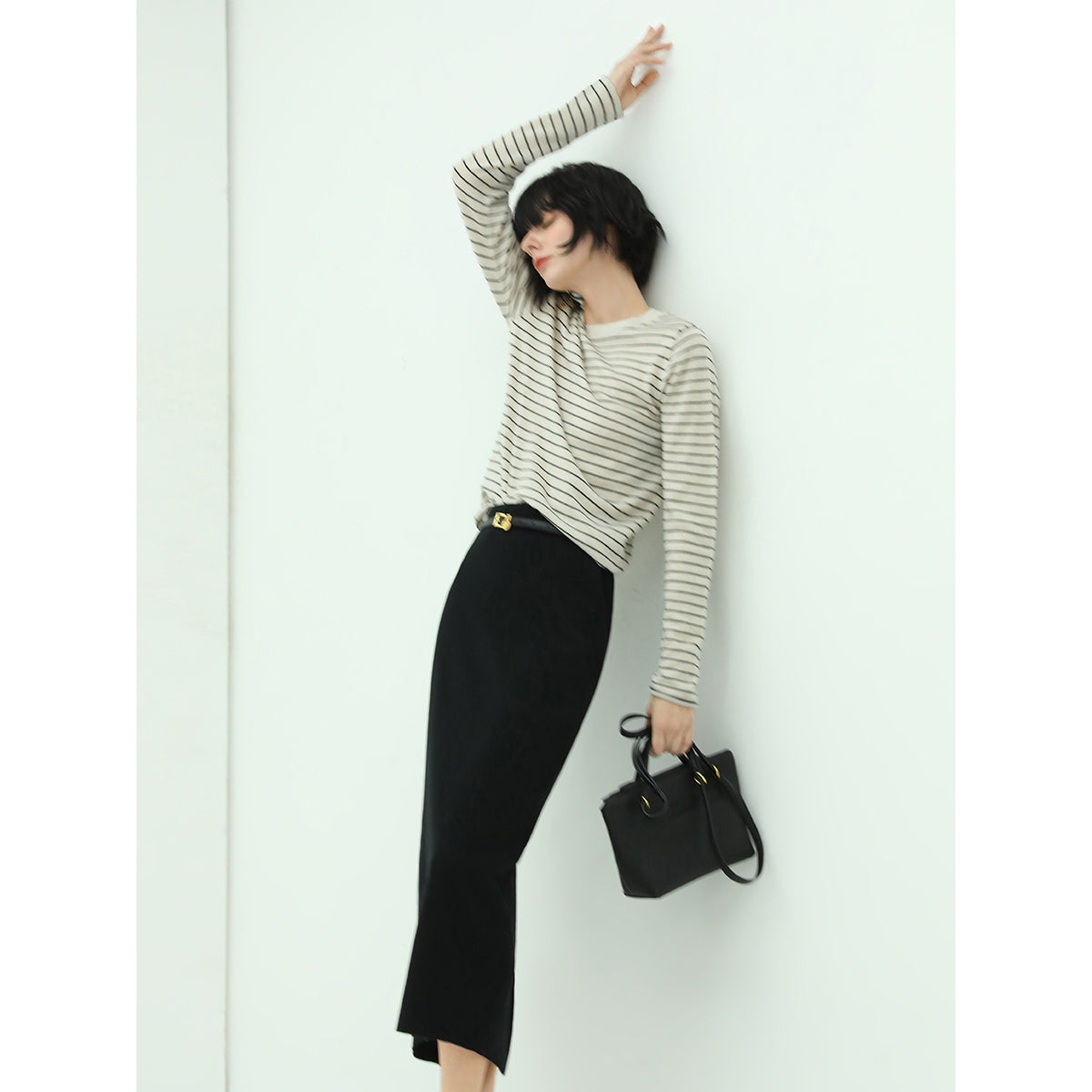 classic tailored back slit skirt all black 3