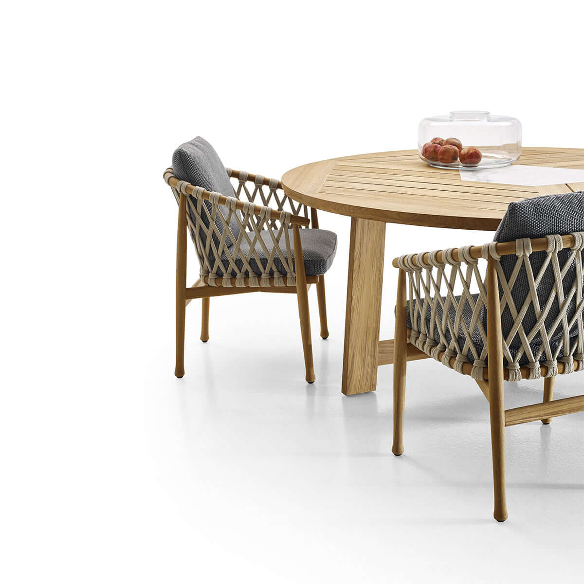 curry round table all sand 5