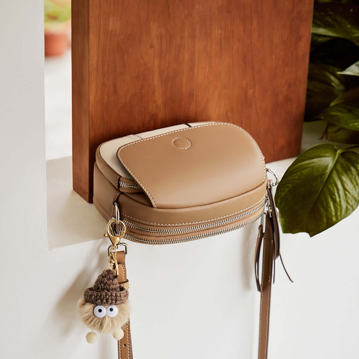 cutesy compact leather shoulder bag apricot 4