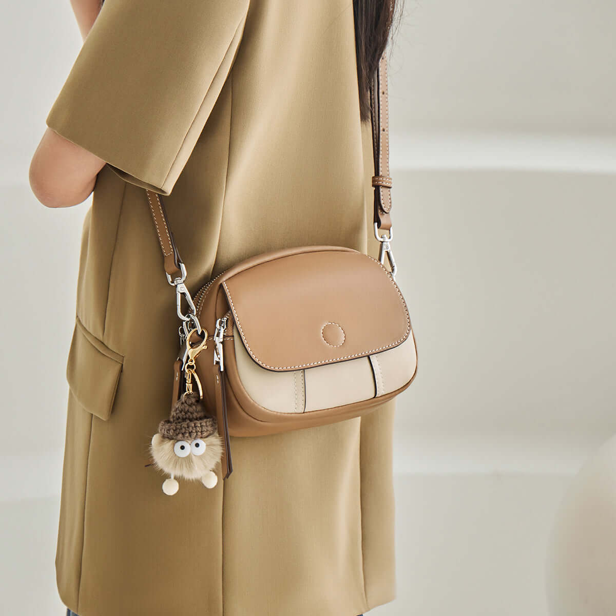 cutesy compact leather shoulder bag apricot 7