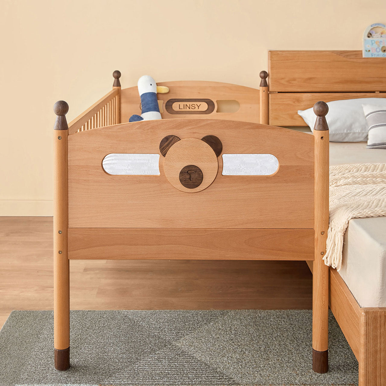 dear-bear-mobile-oak-sleeping-cot_3-side_oak_2.jpg