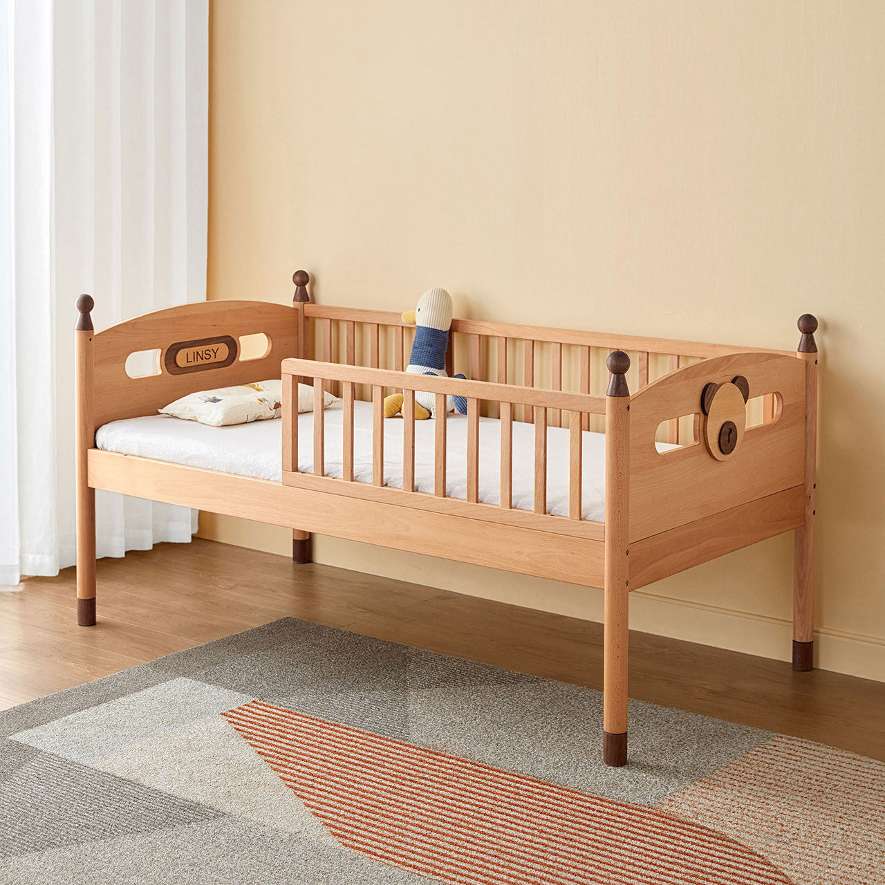 dear-bear-mobile-oak-sleeping-cot_4-side_oak_1.jpg