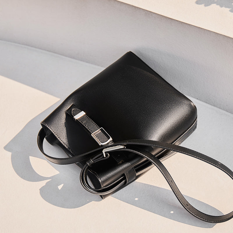 everyday crossbody bucket bag black 3