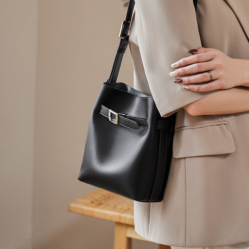 everyday crossbody bucket bag black 7