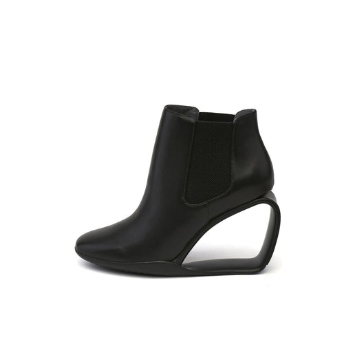 femme - fatale - leather - heel - less - pointed - toe - boots_all_black_1.jpg