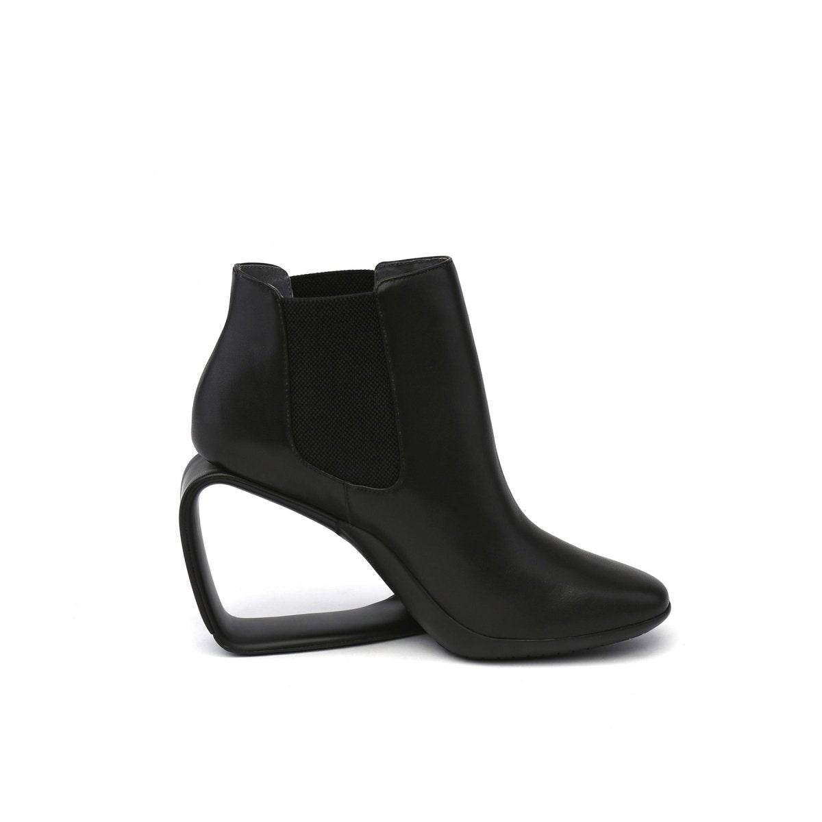femme - fatale - leather - heel - less - pointed - toe - boots_all_black_3.jpg