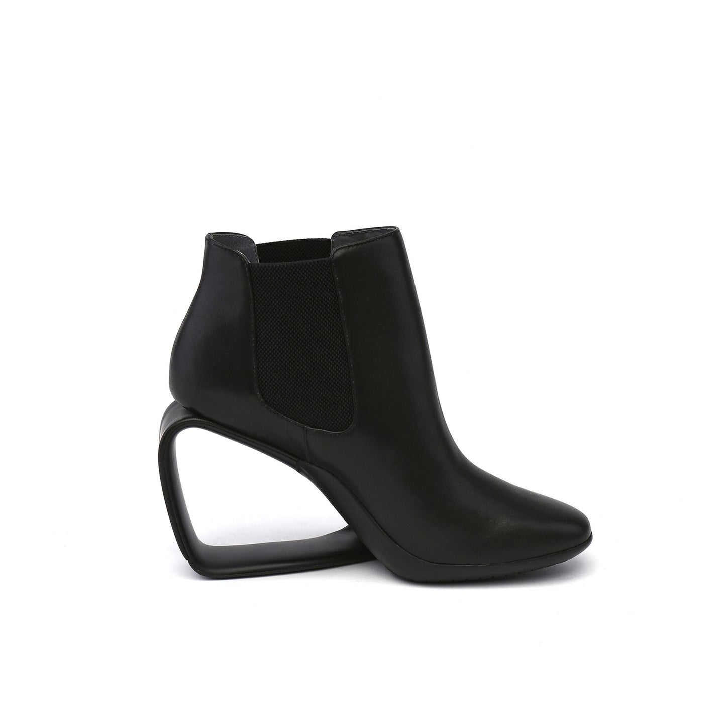 femme-fatale-leather-heel-less-pointed-toe-boots_all_black_3.jpg