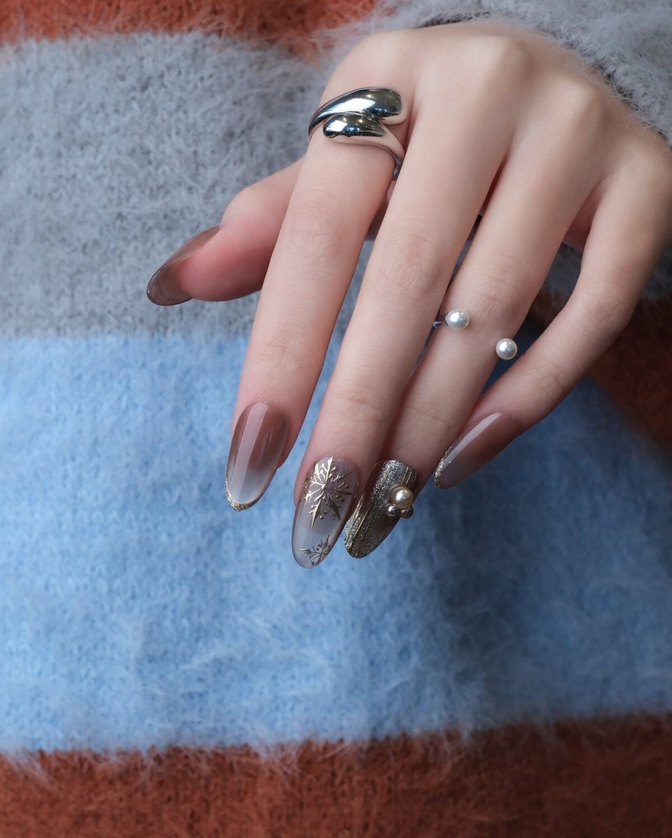 Firework Glow Champagne Cat-Eye Press-On Nails