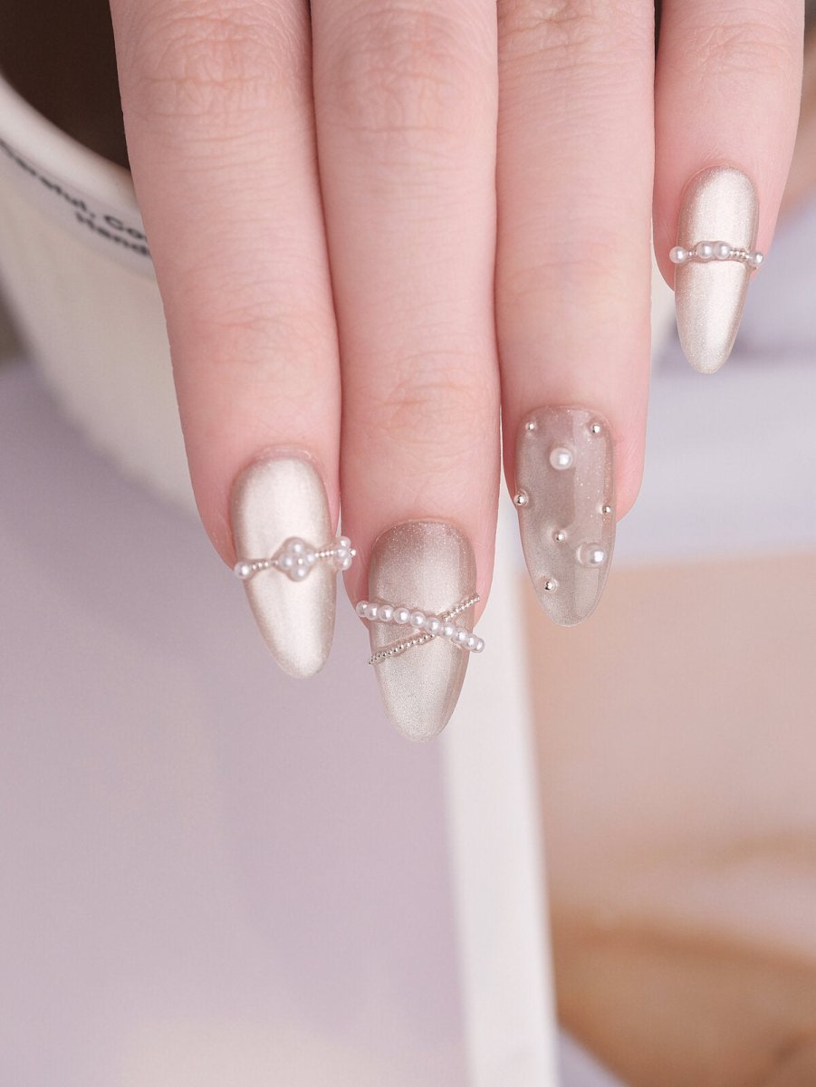 Floating Pearl 3D Press-On Nails