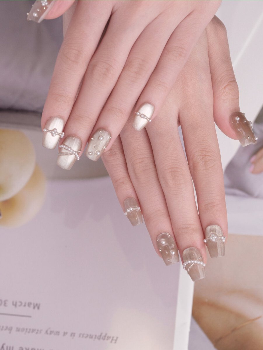 Floating Pearl 3D Press-On Nails