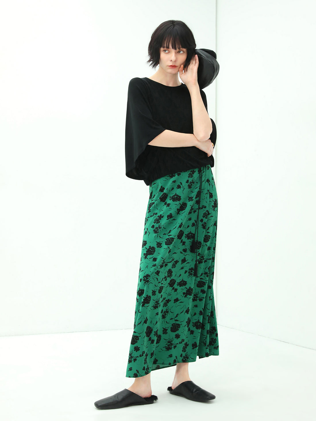 Floral Green and Black High-Waist Midi Skirt