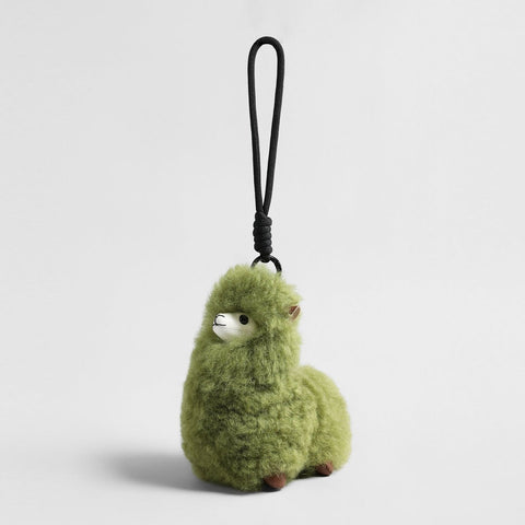 Fluffy Alpaca Bag Charm – Plush Animal Keychain with Rope Loop