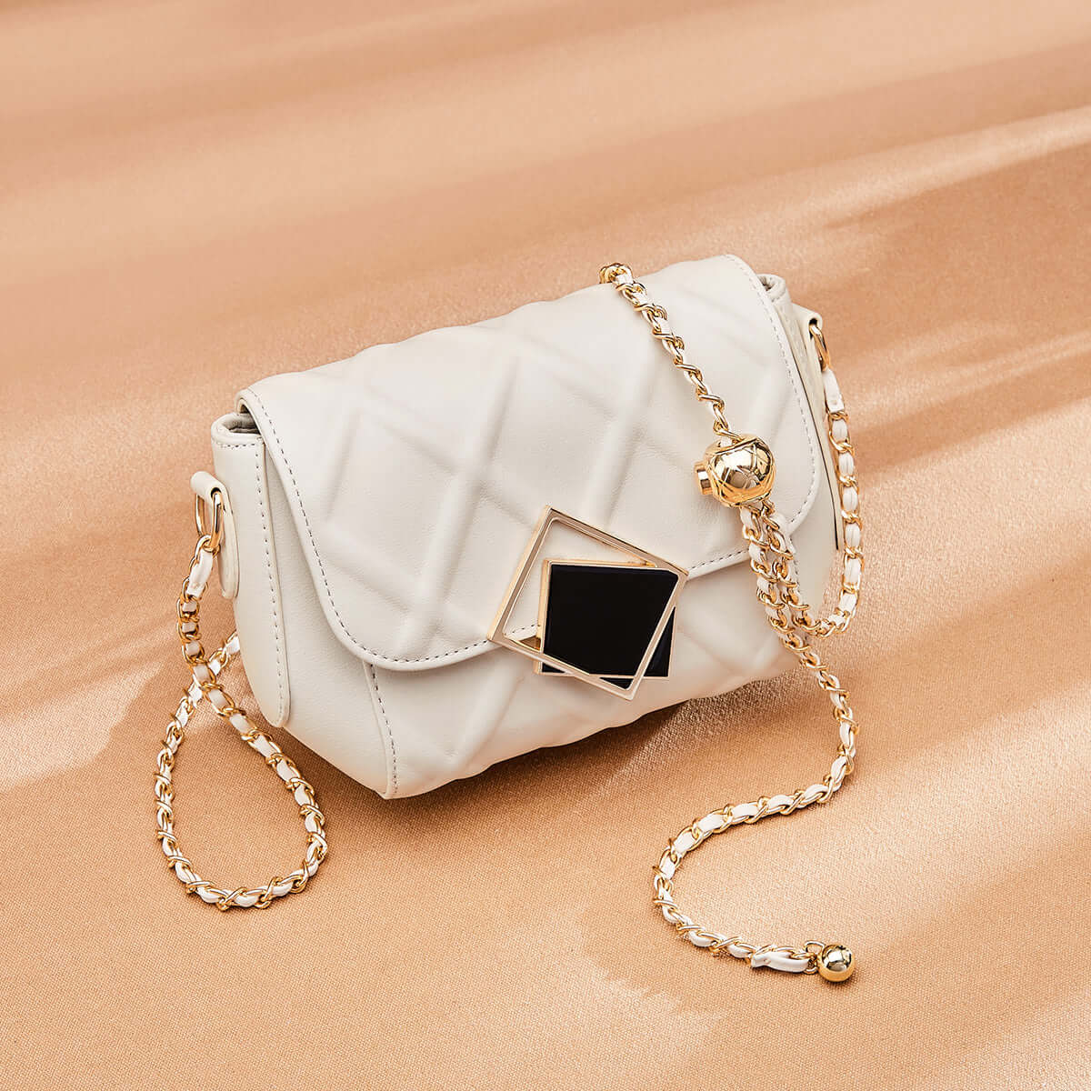 geometric lock quilted shoulder bag white 3