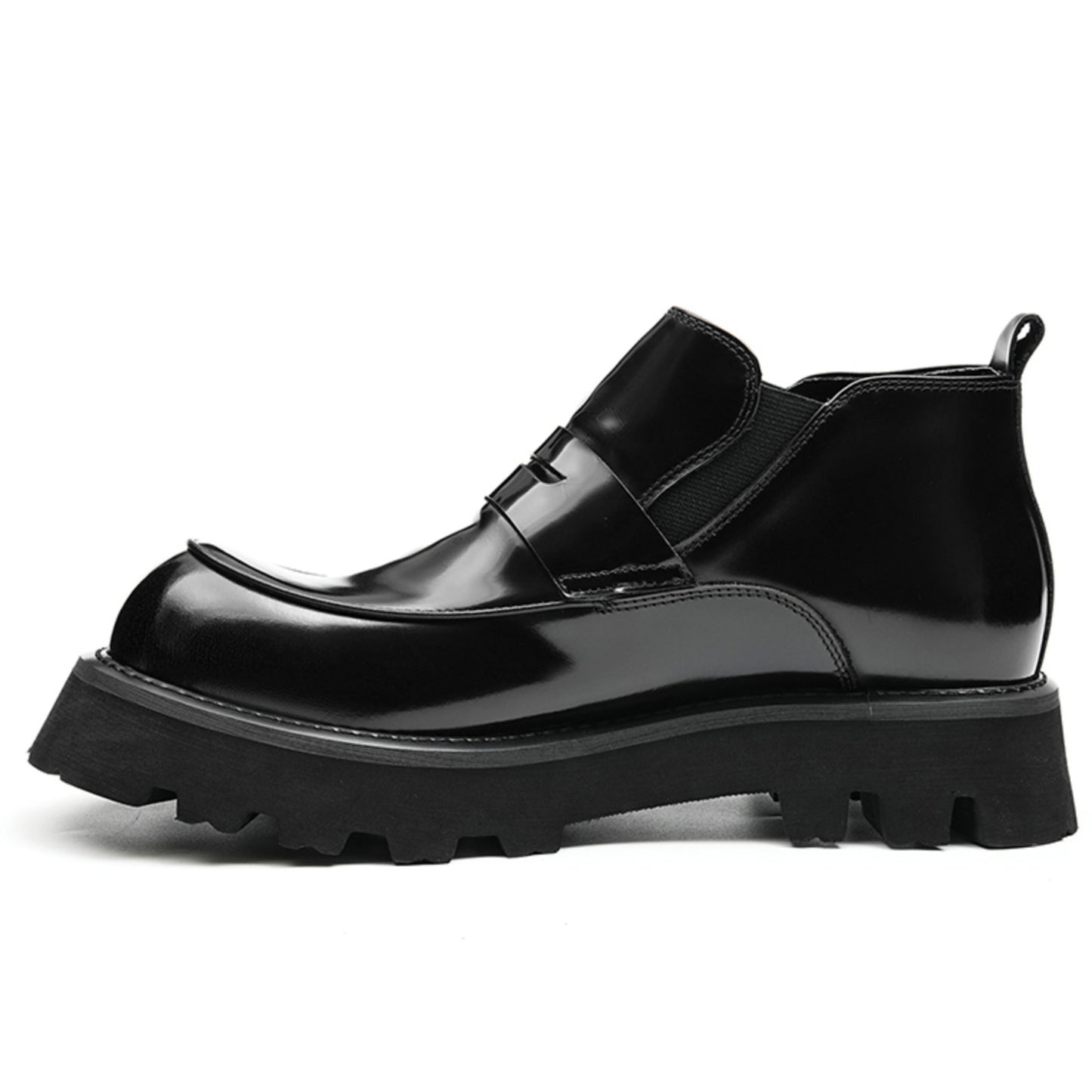 Glossy Calfskin Refined Toe Chelsea Boots for Men