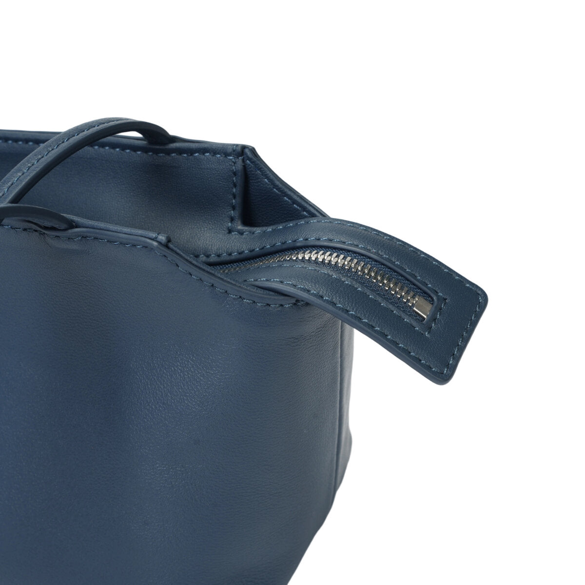 Goatskin Leather Trapezoid Shoulder Bag – Ultra-Lightweight Minimalist Underarm Purse