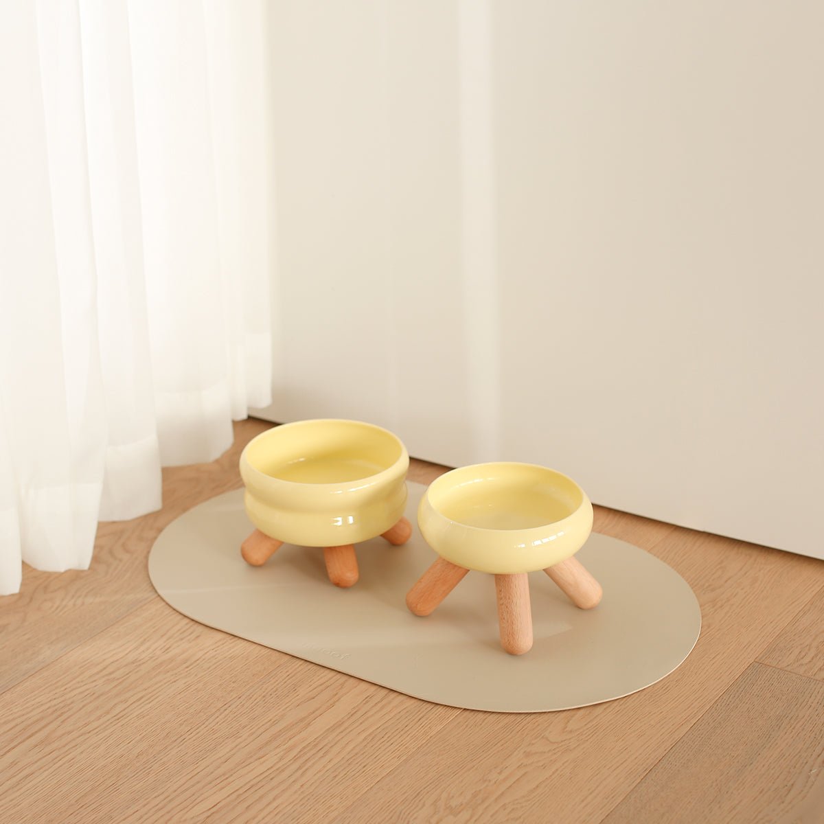 Gulu Elevated Ceramic Pet Food Bowl with Wooden Stand