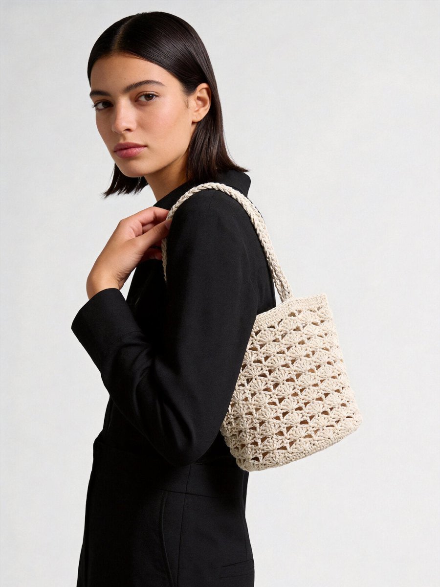 Hand-Crocheted Cotton Shell-Stitch Bucket Tote – Open-Weave Summer Shoulder Bag