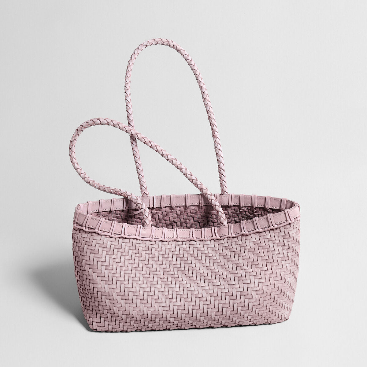 Handwoven Leather Market Basket Tote – Braided Handle Mother-Daughter Bag with Removable Pouch